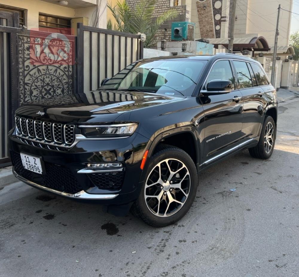 جیپ گراند شیرۆکی